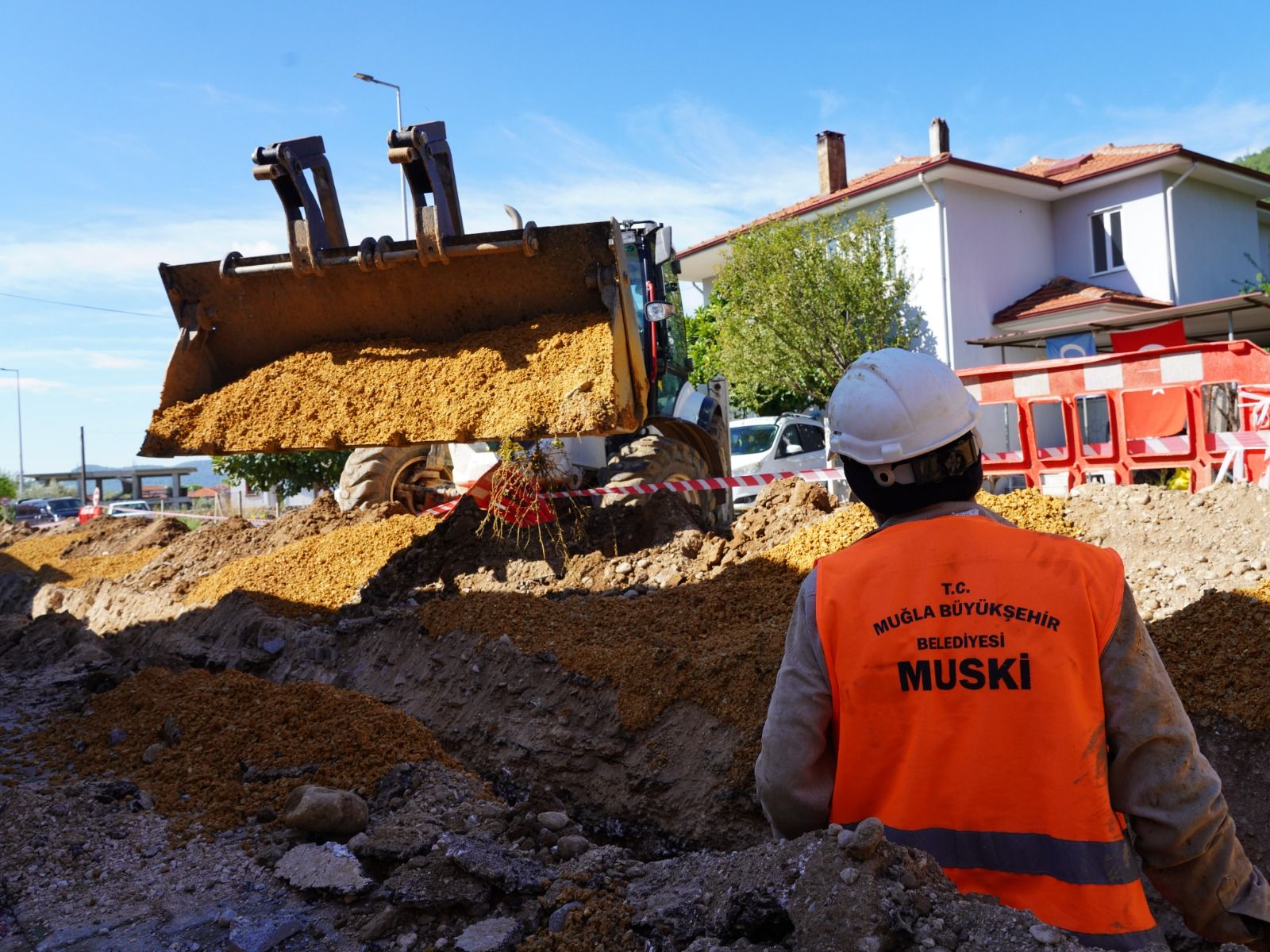 Gökova’da Sık Arızalanan 40 Yıllık Su Hattı Yenileniyor (2)