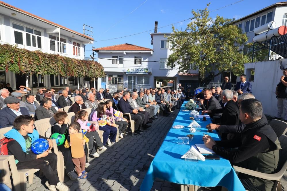Vali Akbıyık, Katrancı’da Çam Fıstığı Üreticilerini Dinledi (3)