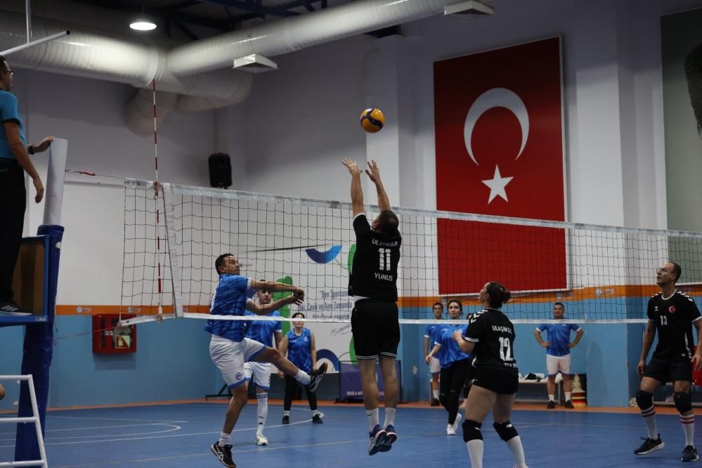 Muğla’da Cumhuriyet Kupası İki Branşta Şampiyonlar Belli Oldu (1)