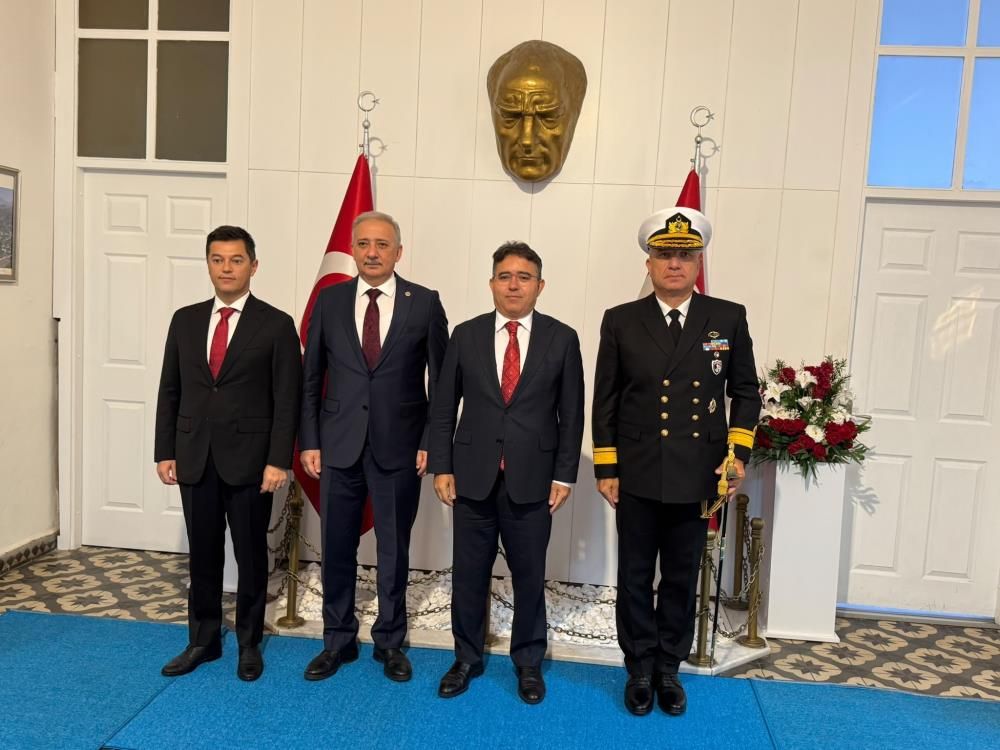Marmaris’te Cumhuriyet Bayramı Coşkusu Salona Taşındı (3)