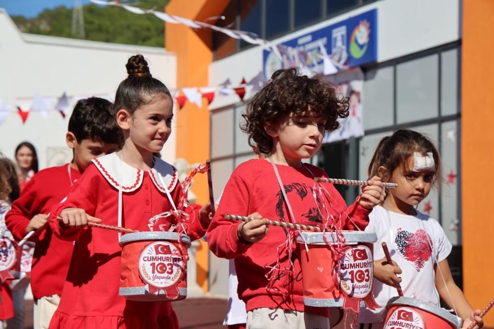 Muğla’da Minikler Cumhuriyet’i Sekiz Farklı Temayla Keşfetti (4)