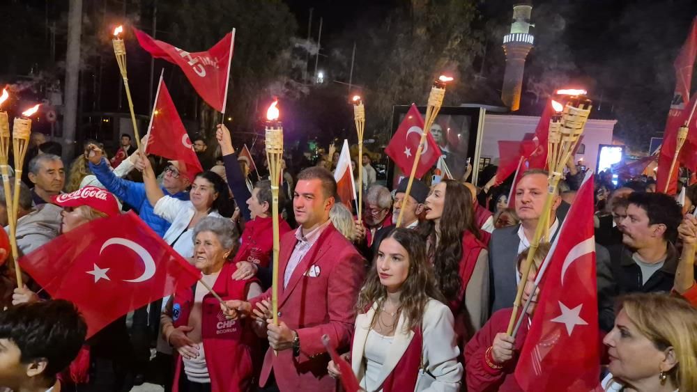 Bodrum’da Binler Fener Alayında Yürüdü, Dedublüman’la Kutladı (1)