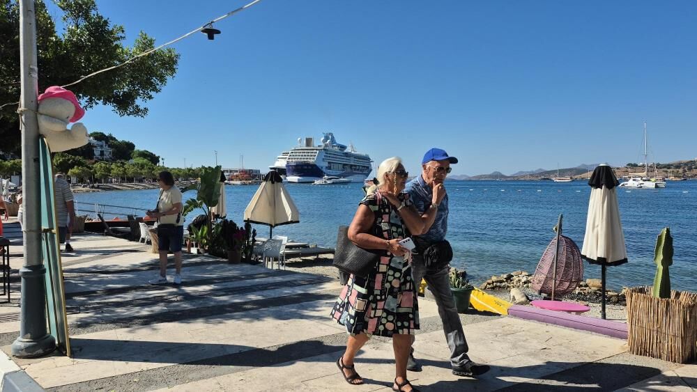 Bodrum'a Iki Kruvaziyerle 4 Binden Fazla Ziyaretçi Geldi (2)