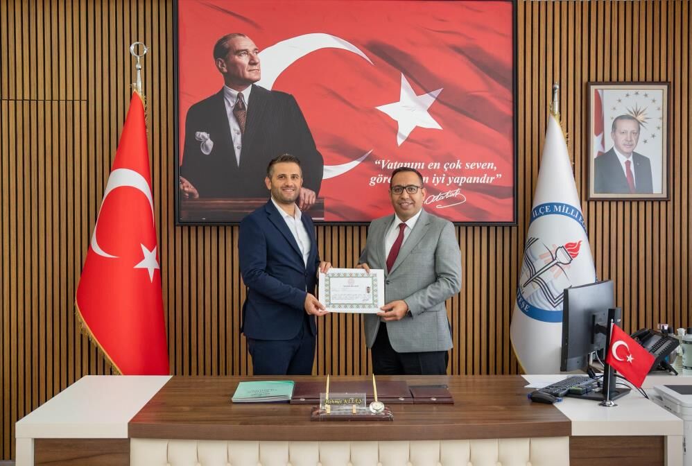 Menteşe’de Başarılı Eğitimcilere Başarı Belgesi Verildi (1)